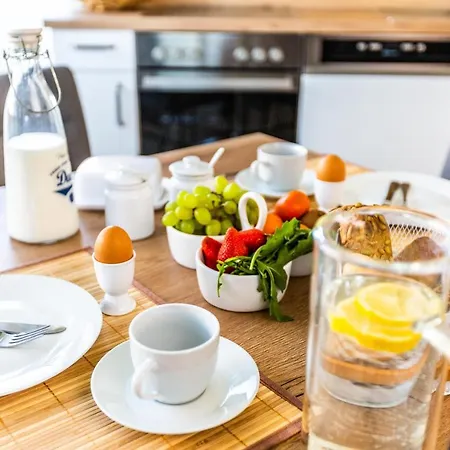 Hangar 19 Geraeumiges Mit Garten H4w1 *